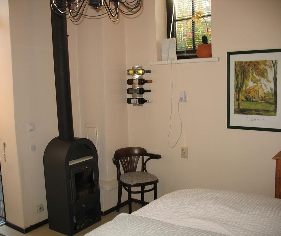 Hotel Altes Zollhaus Am Klinikum Lubeca Habitación foto